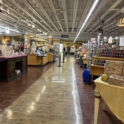Zehnder's Bakery