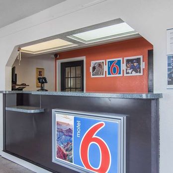 Motel 6 - lobby - Hotels Near Me - Hope, Arkansas Motel 6 - lobby - Hotels Near Me - Hope, Arkansas