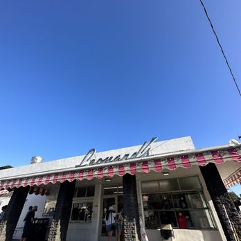 Leonard's Bakery - Bakeries Near Me - Honolulu, Hawaii Leonard's Bakery - Bakeries Near Me - Honolulu, Hawaii