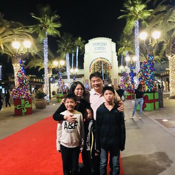 Universal Studios Hollywood - 11/20/17 - Amusement Parks Near Me - Universal City, California