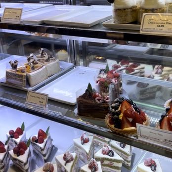 Paris Baguette - Bakeries Near Me - Edison, New Jersey Paris Baguette - Bakeries Near Me - Edison, New Jersey
