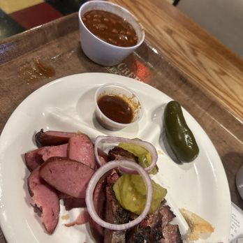 Spring Creek Barbeque - Dining area - Barbeque Near Me - League City, Texas