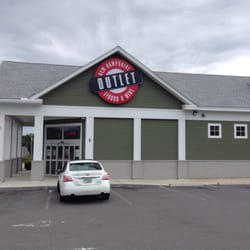 New Hampshire Liquor & Wine Outlet - Store Front