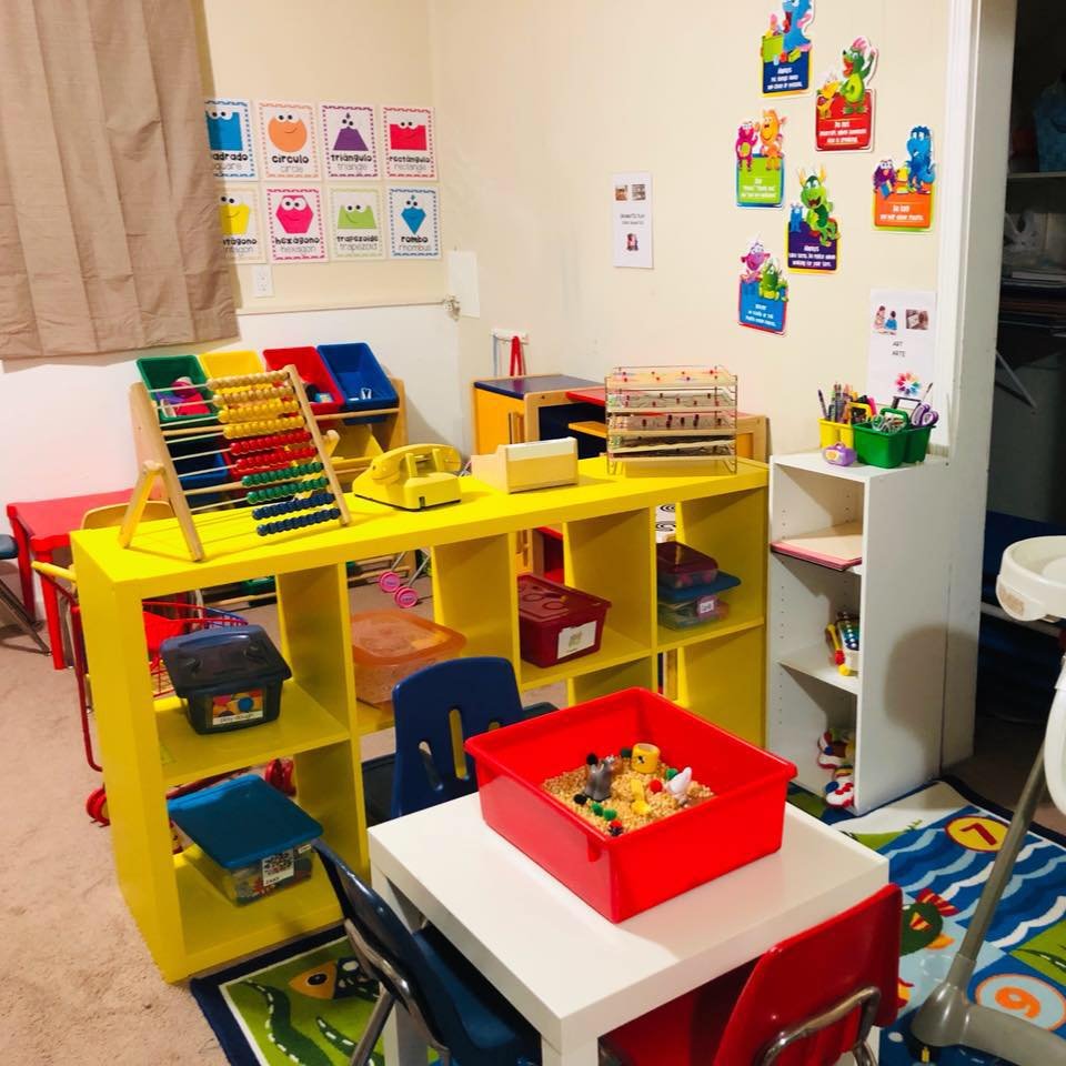 Los Colores Bilingual Home Daycare - childcare center in Federal Way, WA
