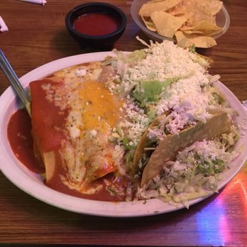 Mi Nidito Restaurant - Tamale, chicken enchiladas, chile relleno, bean tostada. The presidents platter I think it was called, good old Billy signature plate! - Mexican Near Me - Tucson, Arizona Mi Nidito Restaurant - Tamale, chicken enchiladas, chile relleno, bean tostada. The presidents platter I think it was called, good old Billy signature plate! - Mexican Near Me - Tucson, Arizona