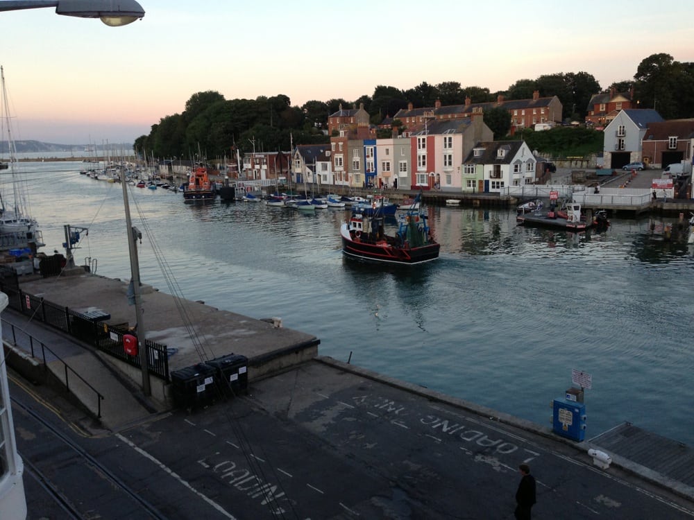 THE STABLE Updated August 2024 13 Custom House Quay, Weymouth, Dorset, United Kingdom