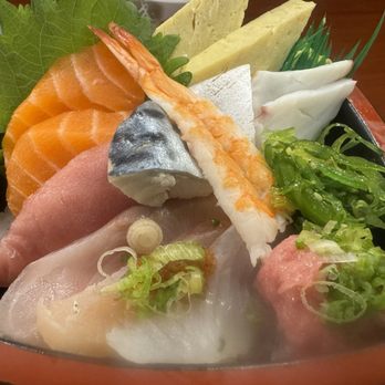 Sushi Maru - Chirashi Sushi! All ingredients in one bowl! So delicious and fresh! - Sushi Bars Near Me - San Jose, California Sushi Maru - Chirashi Sushi! All ingredients in one bowl! So delicious and fresh! - Sushi Bars Near Me - San Jose, California