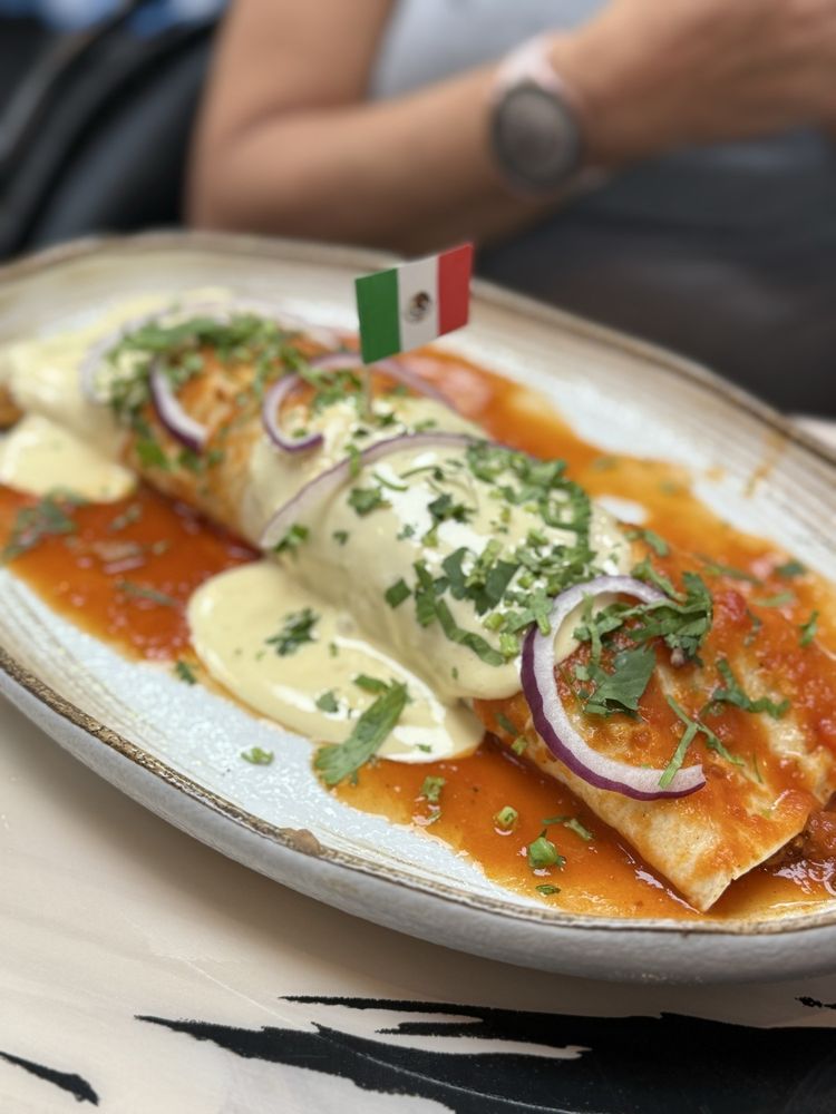 Queens & King mexican kitchen Image