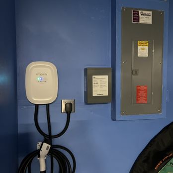 Pd Electric - EV charger alongside dcc-12 energy management systems. - Electricians Near Me Pd Electric - EV charger alongside dcc-12 energy management systems. - Electricians Near Me