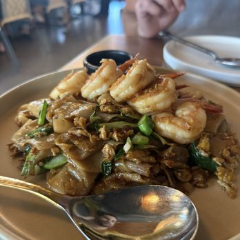 Hanuman Thai Eatery - Pad sew ew - Thai Near Me - Orange, California