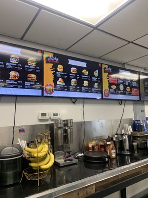 Lucky Chip Burger by null