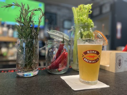 Double Dyme Tavern by null