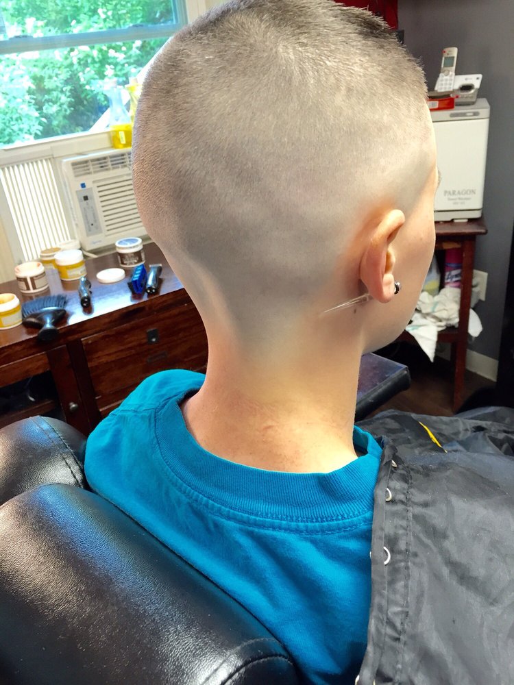 Antrims Mane street Barbershop Logo
