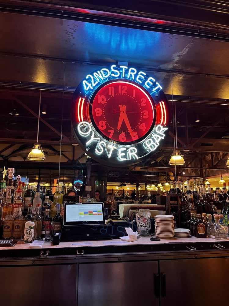 42nd Street Oyster Bar & Seafood Grill
