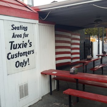 Tuxies Juices - Seating - Mexican Near Me - Riverside, California Tuxies Juices - Seating - Mexican Near Me - Riverside, California