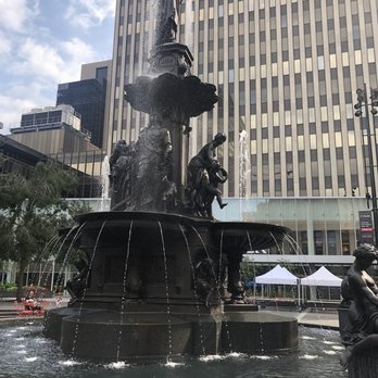 Fountain Square - Music Venues Near Me - Cincinnati, Ohio