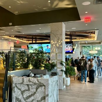 Moxies - New American Near Me - Boston, Massachusetts