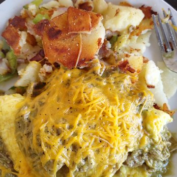 Carolyn's Cafe - Chile verde omelette with country style potatoes - Breakfast & Brunch Near Me - Redlands, California