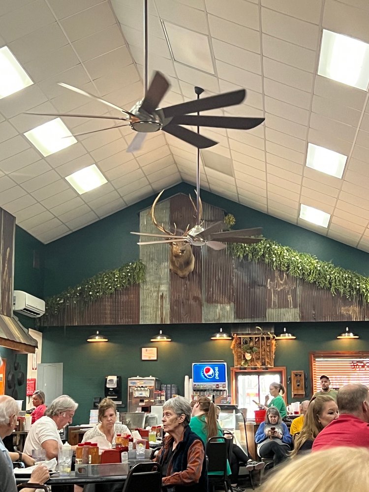 Red Oak Fillin’ Station