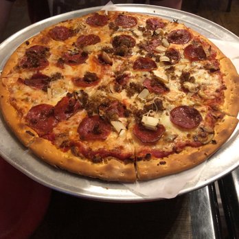 Davanza's - Medium combination pizza - Pizza Near Me - Park City, Utah