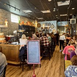 Bella's Cafe - Interior
