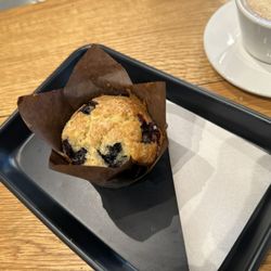 Opo Coffee - Lemon, blueberry muffin