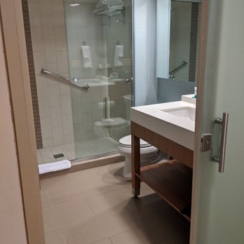 Hyatt House - Historic District - Restroom in king suite - Hotels Near Me - Charleston, South Carolina Hyatt House - Historic District - Restroom in king suite - Hotels Near Me - Charleston, South Carolina
