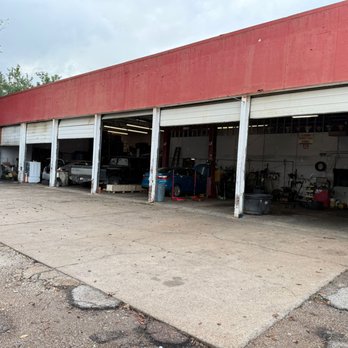 Jones Tire Store - Tires Near Me - Conroe, Texas Jones Tire Store - Tires Near Me - Conroe, Texas