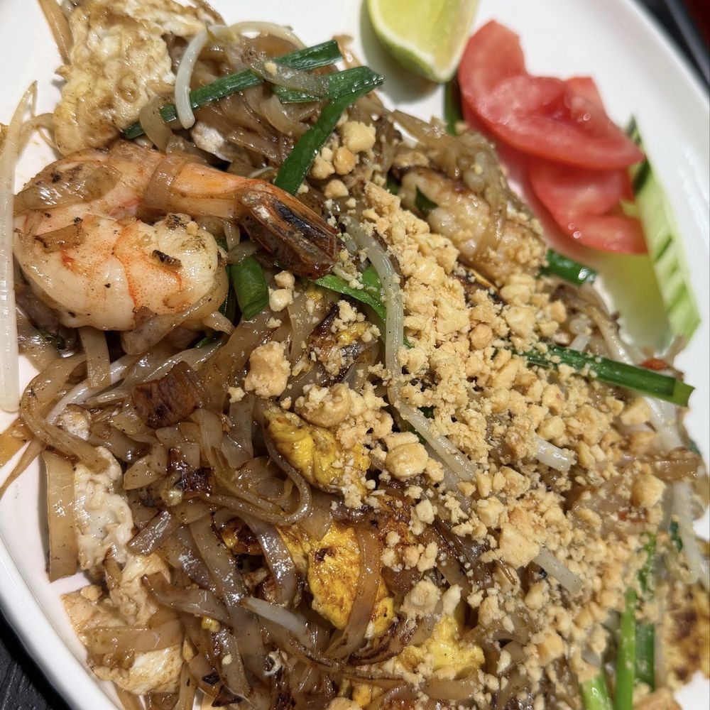Whoo Thai - Shrimp Pad Thai - Thai Near Me - Centreville, Virginia Whoo Thai - Shrimp Pad Thai - Thai Near Me - Centreville, Virginia