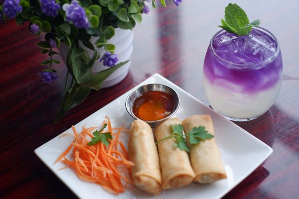 Bee Thai Kitchen by null
