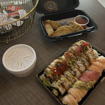 Green's Grill & Sushi Bar - Chicken gyoza Miso Soup 18. Shrimp Tempura Roll Caterpillar Roll Rainbow Poke Bowl - Sushi Bars Near Me - Blacksburg, Virginia