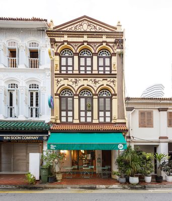 All Things Delicious. by null