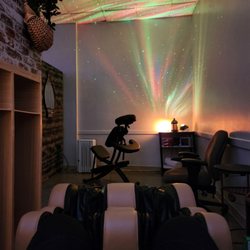 A Vezza Massage - The massaging robot with night lights