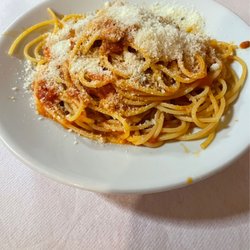 Mezza Luna - Spaghetti all'amatriciana