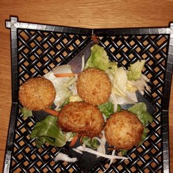 Nippori Sushi & more - Sesam und Kokosbällchen