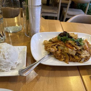 Kiin Imm Thai Restaurant - Vienna - Talay Thai Stir Fried Noodles - Thai Near Me - Vienna, Virginia Kiin Imm Thai Restaurant - Vienna - Talay Thai Stir Fried Noodles - Thai Near Me - Vienna, Virginia