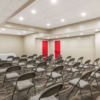 Ramada by Wyndham Yonkers - Meeting Room - Hotels Near Me - Yonkers, New York Ramada by Wyndham Yonkers - Meeting Room - Hotels Near Me - Yonkers, New York