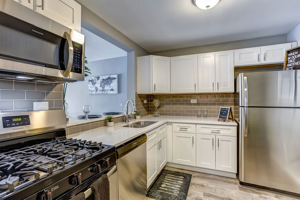 ALBION ON NORTHWEST 36 Photos Apartments 975 Sterling Ave