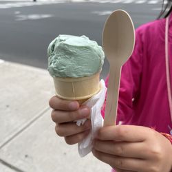 Ernie's Icebox - Kiddie scoop