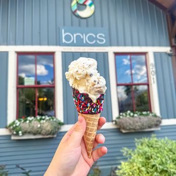 Brics - Cookie Dough - Ice Cream & Frozen Yogurt Near Me - Indianapolis, Indiana