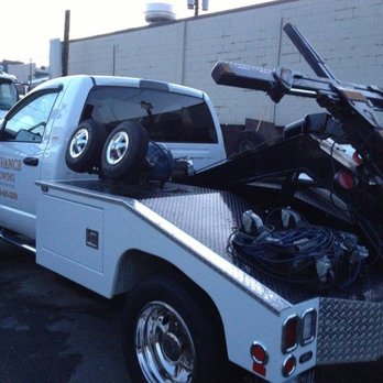 Advance Towing Ltd - Towing Near Me - Vancouver, British Columbia Advance Towing Ltd - Towing Near Me - Vancouver, British Columbia