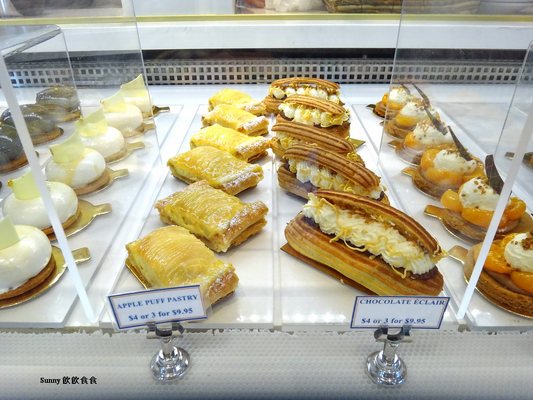 Blue Hat Bakery & Bistro at Pacific Institute of Culinary Arts by null