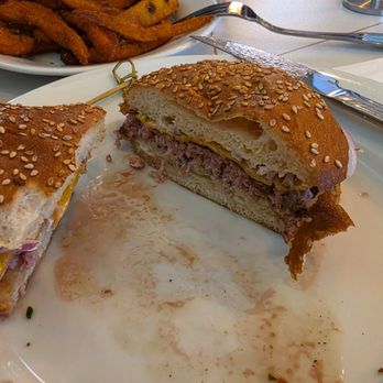 Bushfire Kitchen - Bushfire burger - American Near Me - Cypress, California