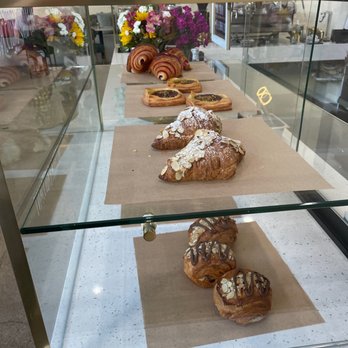 Savvvys - Artisan Pastries - Internet Cafes Near Me - Pasadena, California Savvvys - Artisan Pastries - Internet Cafes Near Me - Pasadena, California