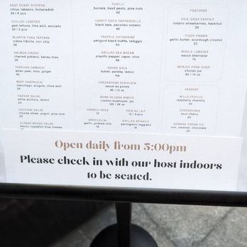 Alobar Yorkville - Bars Near Me - Toronto, Ontario