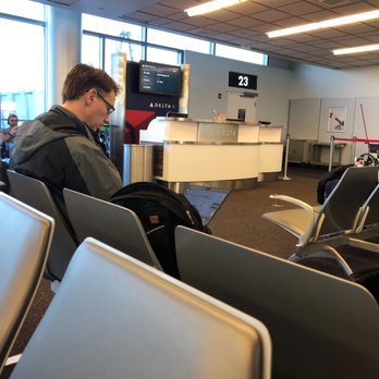 Delta Air Lines - Gate 23 - Airlines Near Me - Buffalo, New York