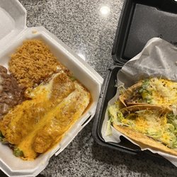 Mariachi's Mexican Food - Beef Enchiladas with rice and beans / 2 Beef Tacos