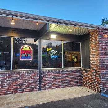 Pizza Haus - Ebtrance - Pizza Near Me - Jefferson City, Missouri