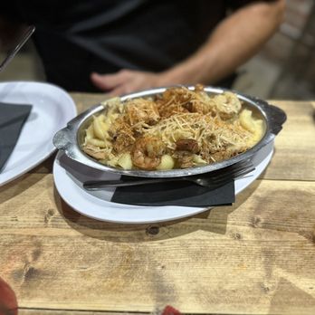 BeauxJax Crafthouse - Mac n cheese loaded - Bars Near Me - Bossier City, Louisiana BeauxJax Crafthouse - Mac n cheese loaded - Bars Near Me - Bossier City, Louisiana