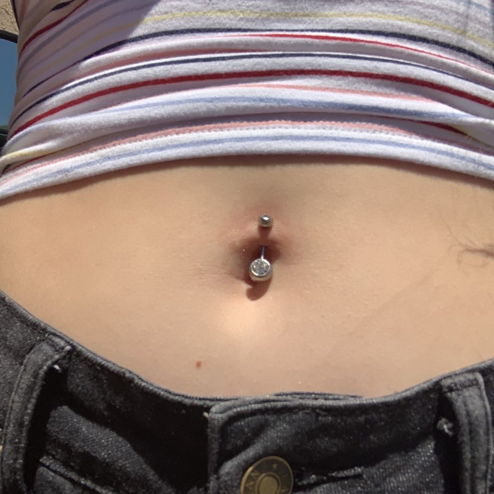 belly button piercing belly button piercing